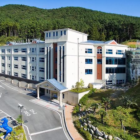 Dome Hotel Geoje Esterno foto